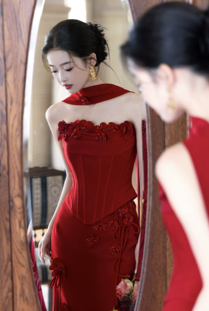 Sườn xám đỏ cổ yếm form ôm tôn dáng_I60