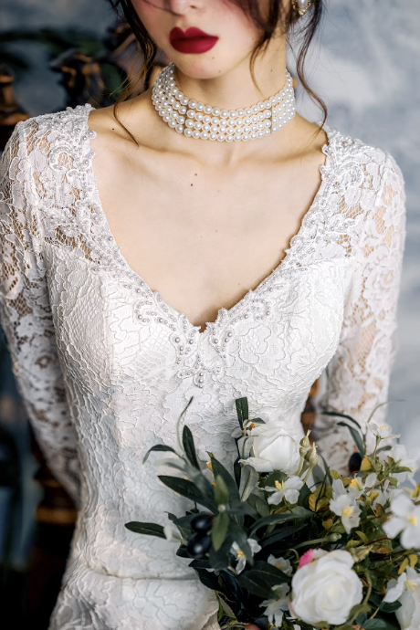 Váy cưới ren đuôi cá tay dài cổ V thanh lịch_I15