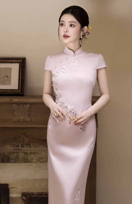 Sườn xám cách tân thêu hoa nổi dáng ôm tôn dáng_I54