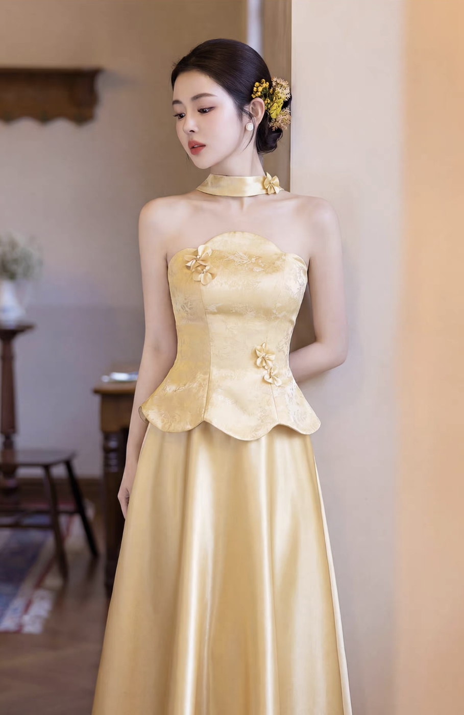 Sườn xám dáng dài cổ yếm sang trọng_I45