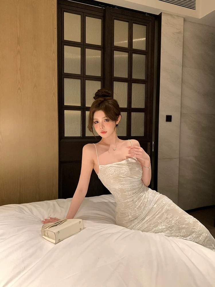 Đầm body ren dài 2 dây dáng ôm quyến rũ_Y05