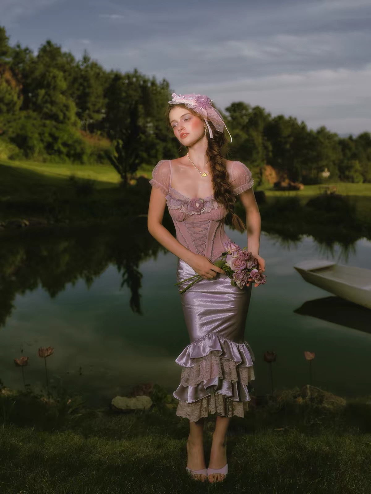 LaceMade áo corset ren tay phồng phối chân váy satin_V52
