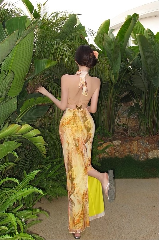 Đầm cổ yếm họa tiết loang màu_Y45