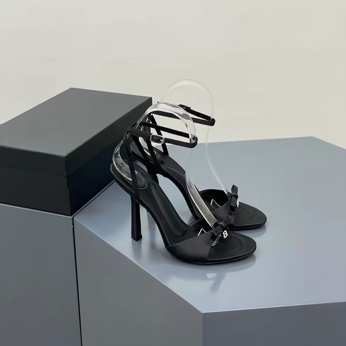 Giày sandal cao gót quai dây thanh mảnh_C02