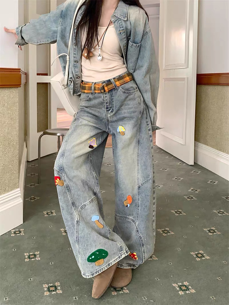 Quần jeans ống rộng thêu nấm phối dây caro_E12