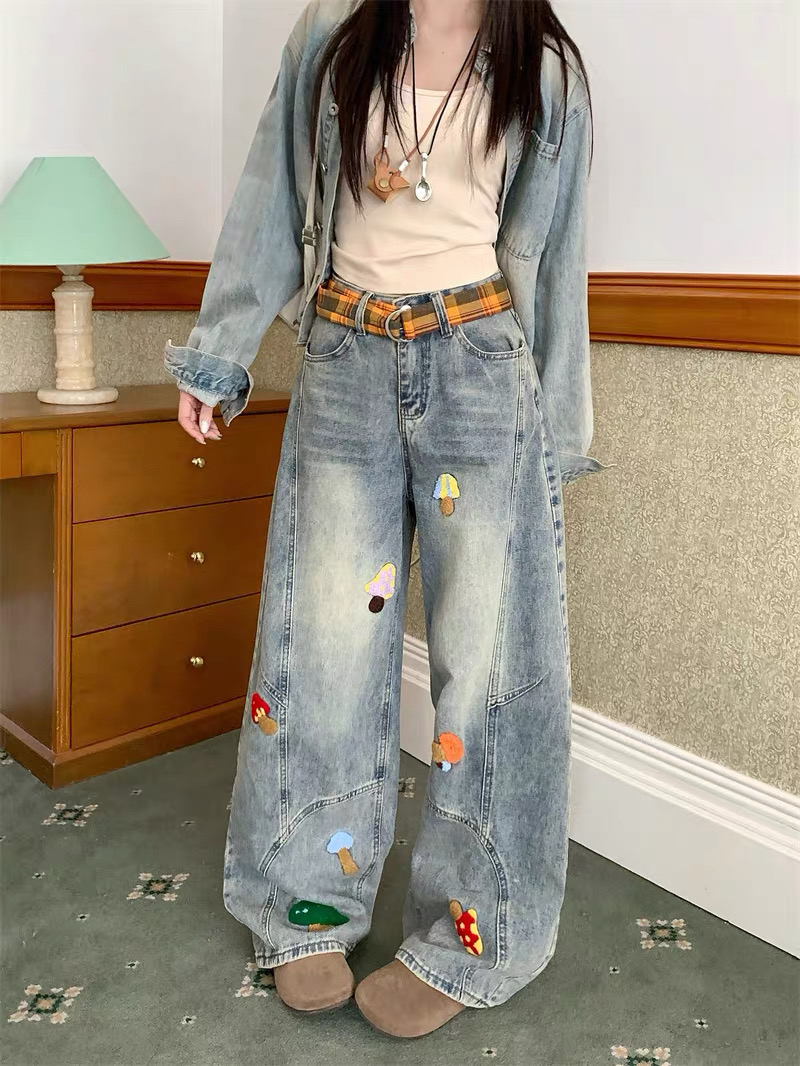 Quần jeans ống rộng thêu nấm phối dây caro_E12