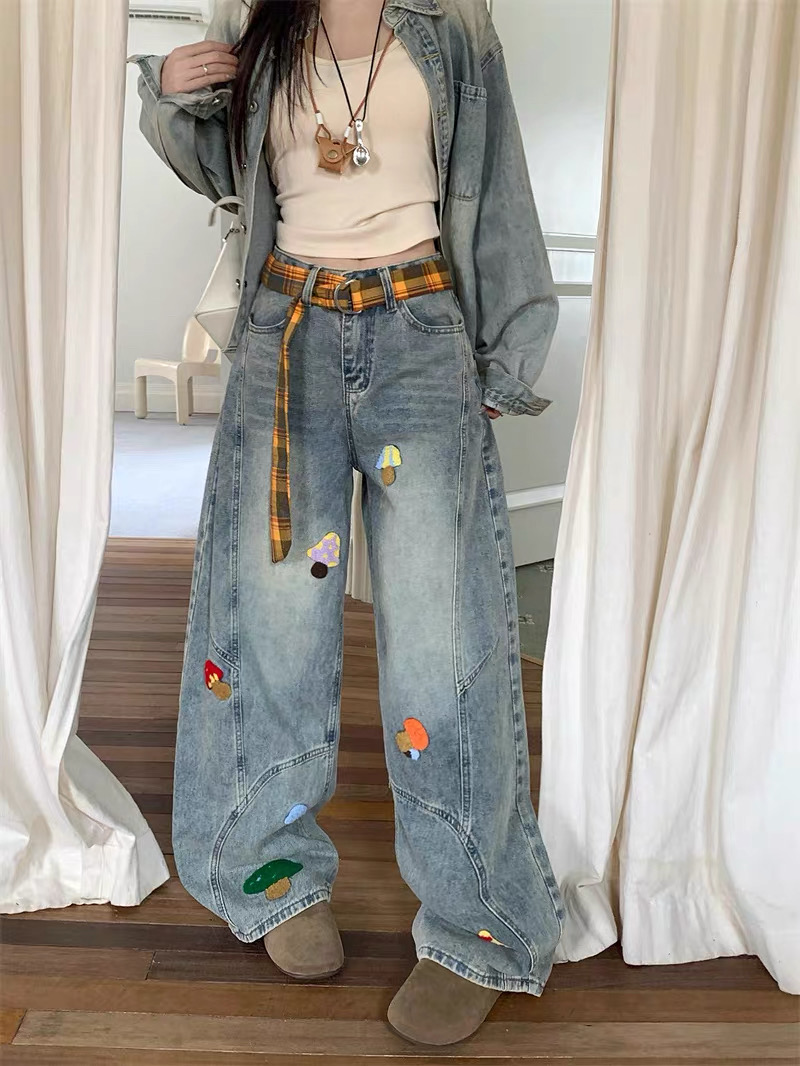 Quần jeans ống rộng thêu nấm phối dây caro_E12