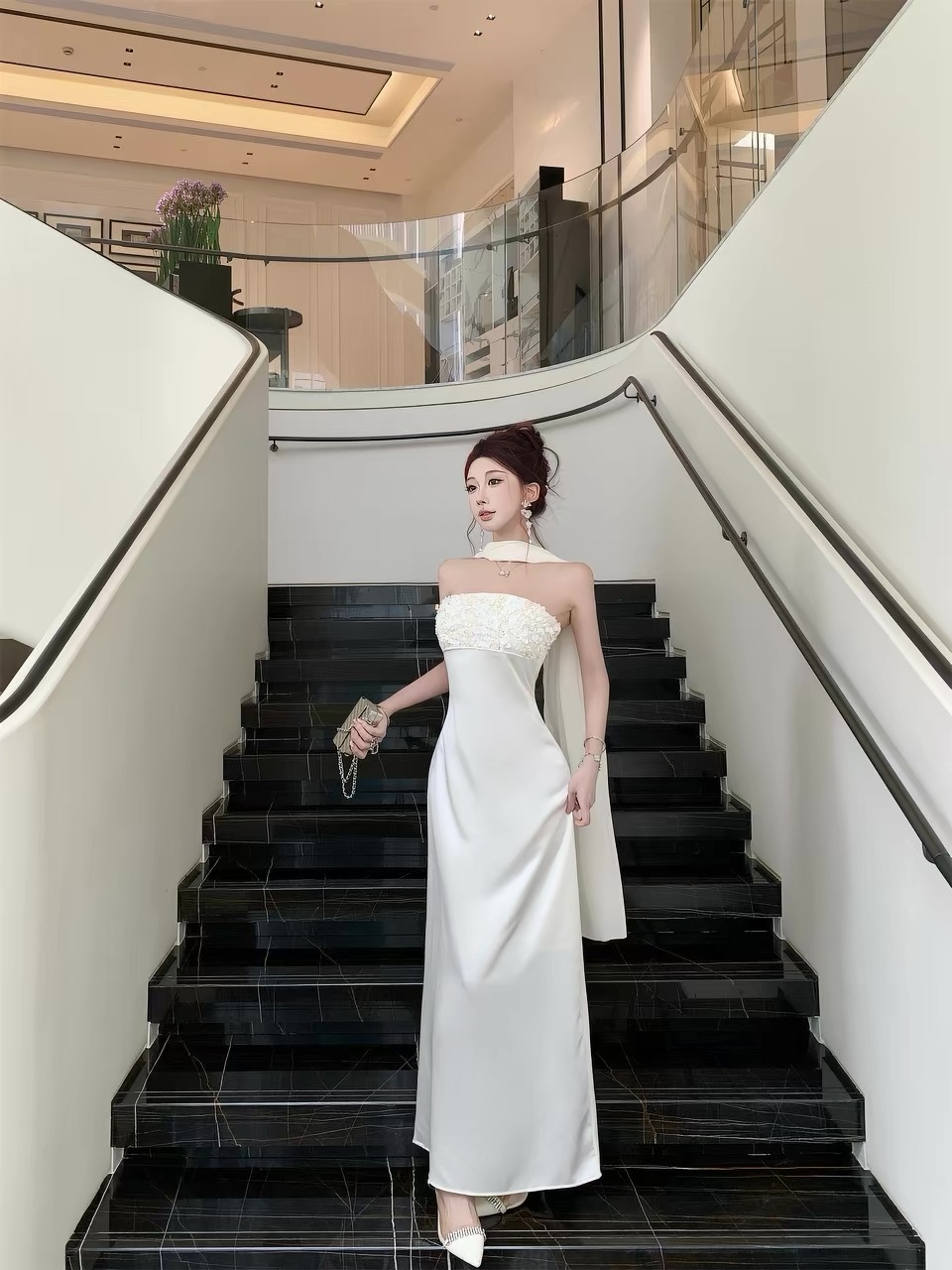 Váy cúp ngực đính hoa phối khăn choàng_Y62