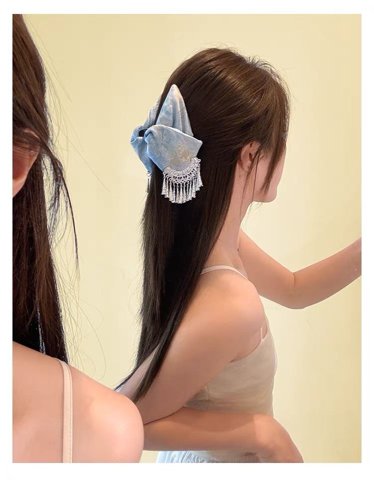 Kẹp tóc nơ lụa họa tiết cổ điển đính tua rua phong cách Trung Hoa_T16
