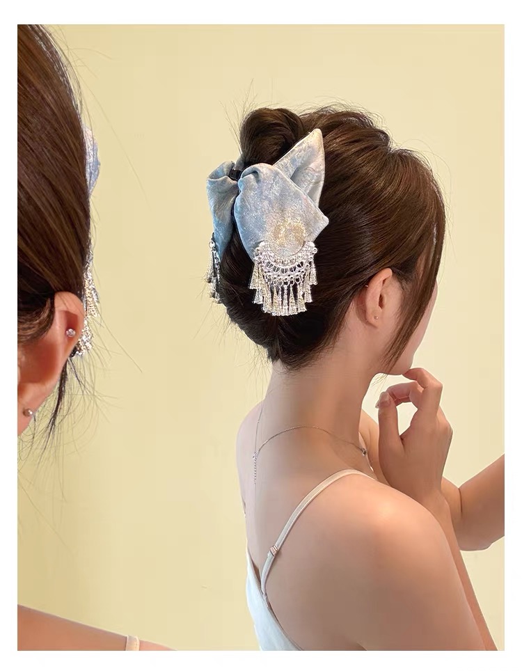 Kẹp tóc nơ lụa họa tiết cổ điển đính tua rua phong cách Trung Hoa_T16