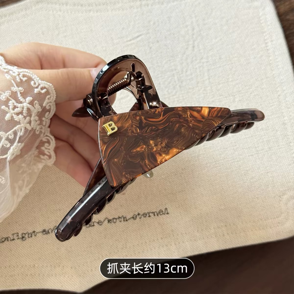 Kẹp tóc càng cua vân đá ngọc trai đính đá_T22