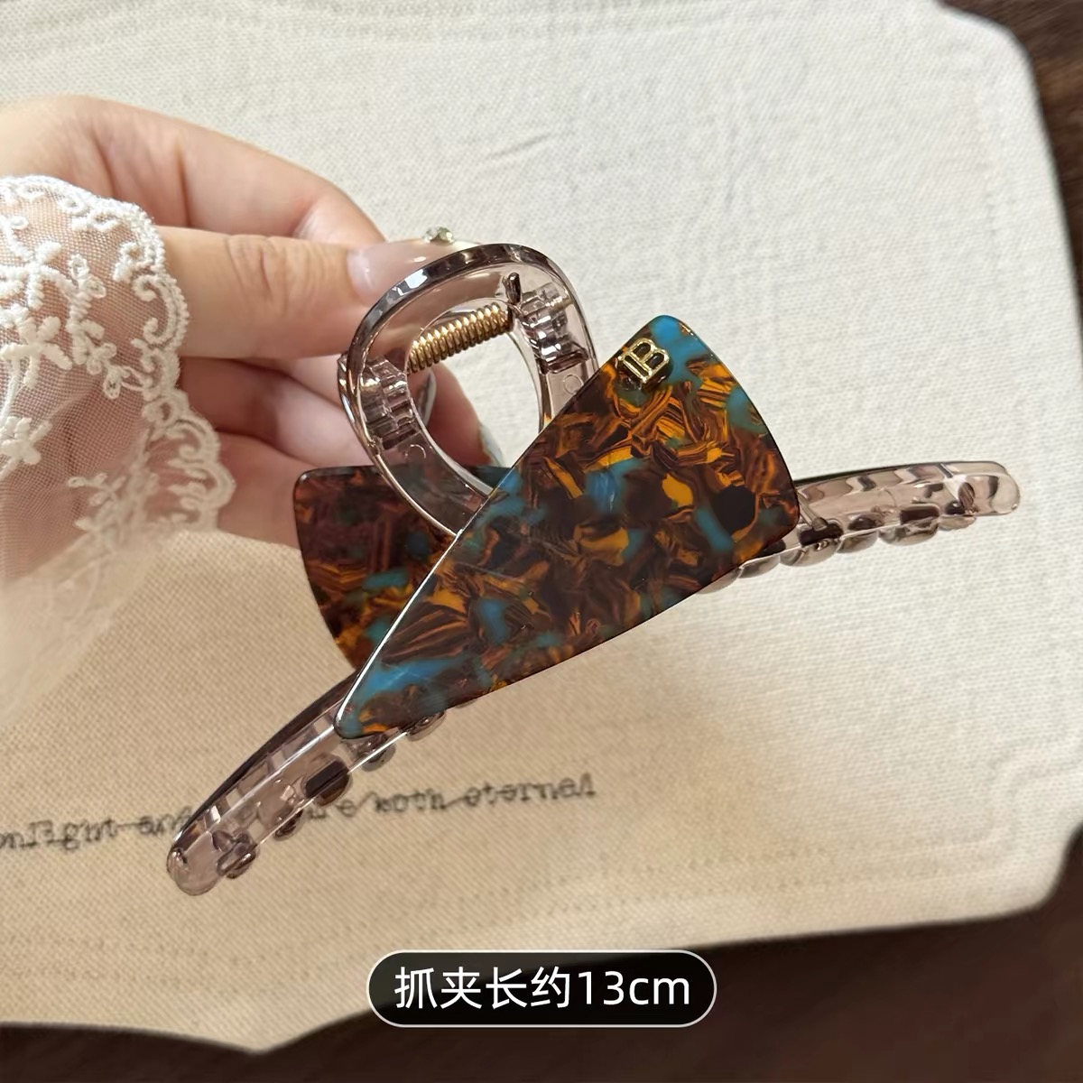 Kẹp tóc càng cua vân đá ngọc trai đính đá_T22