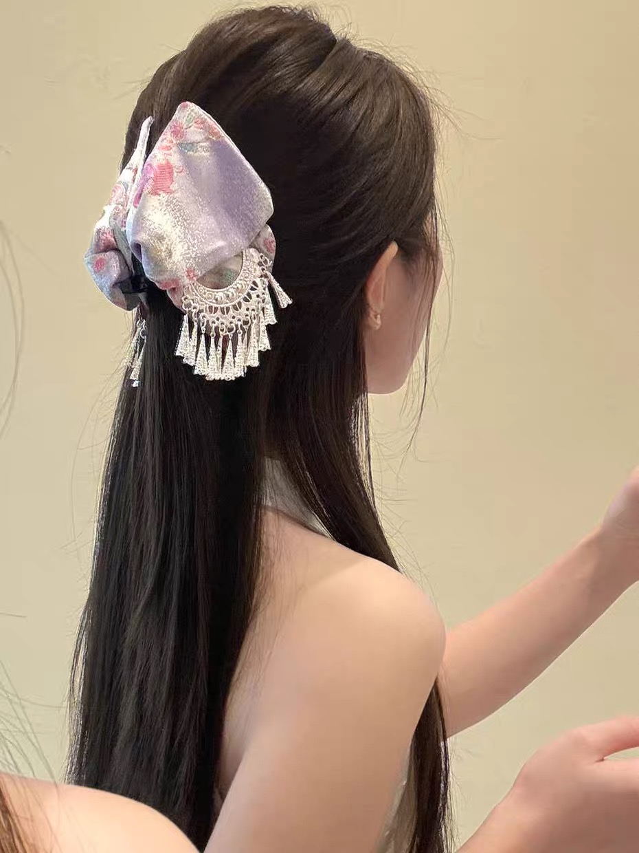 Kẹp tóc nơ lụa họa tiết cổ điển đính tua rua phong cách Trung Hoa_T16