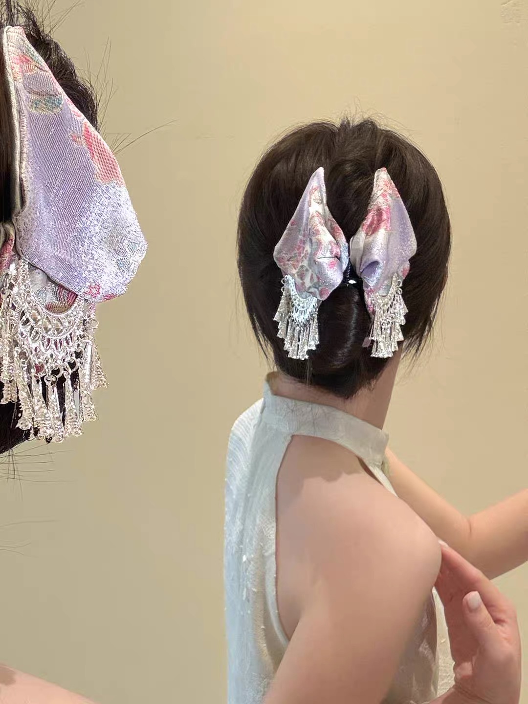 Kẹp tóc nơ lụa họa tiết cổ điển đính tua rua phong cách Trung Hoa_T16
