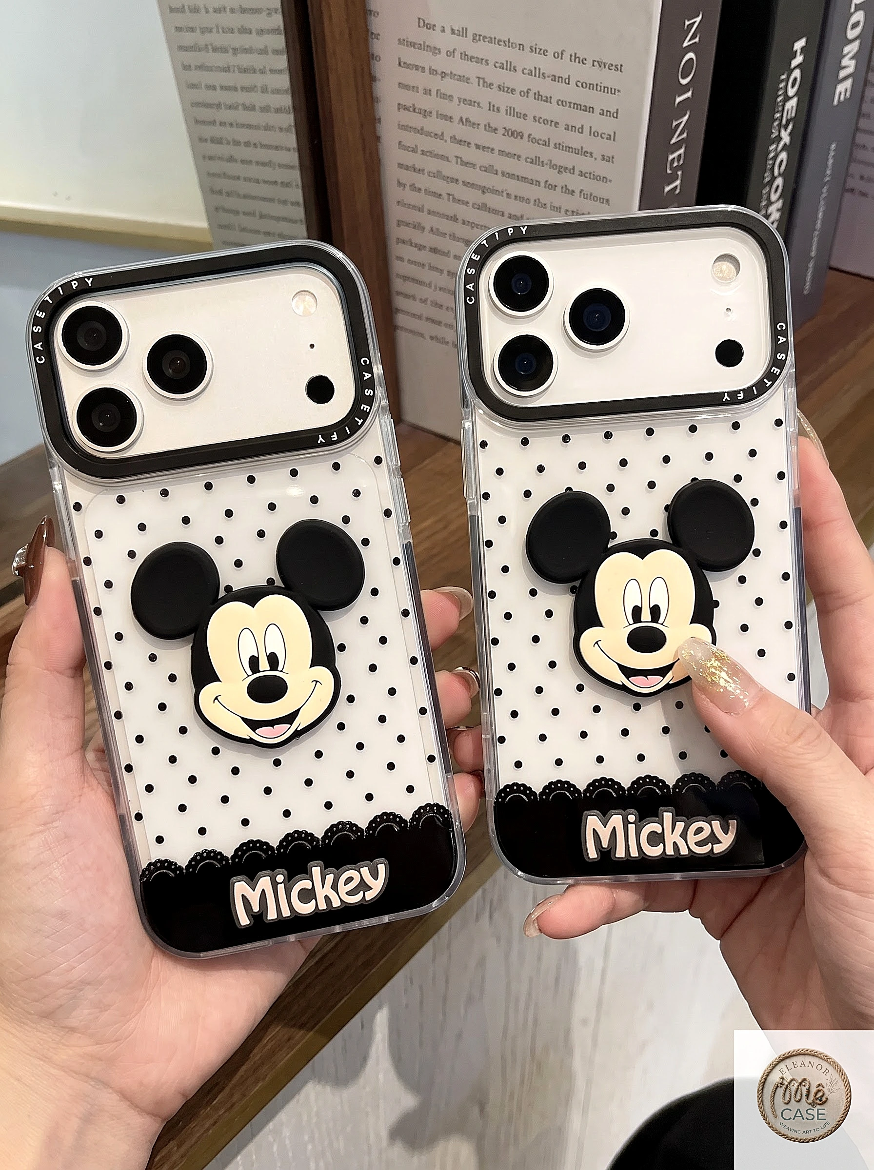 Ốp Lưng Iphone_Ốp Chấm Bi Đen Mickey