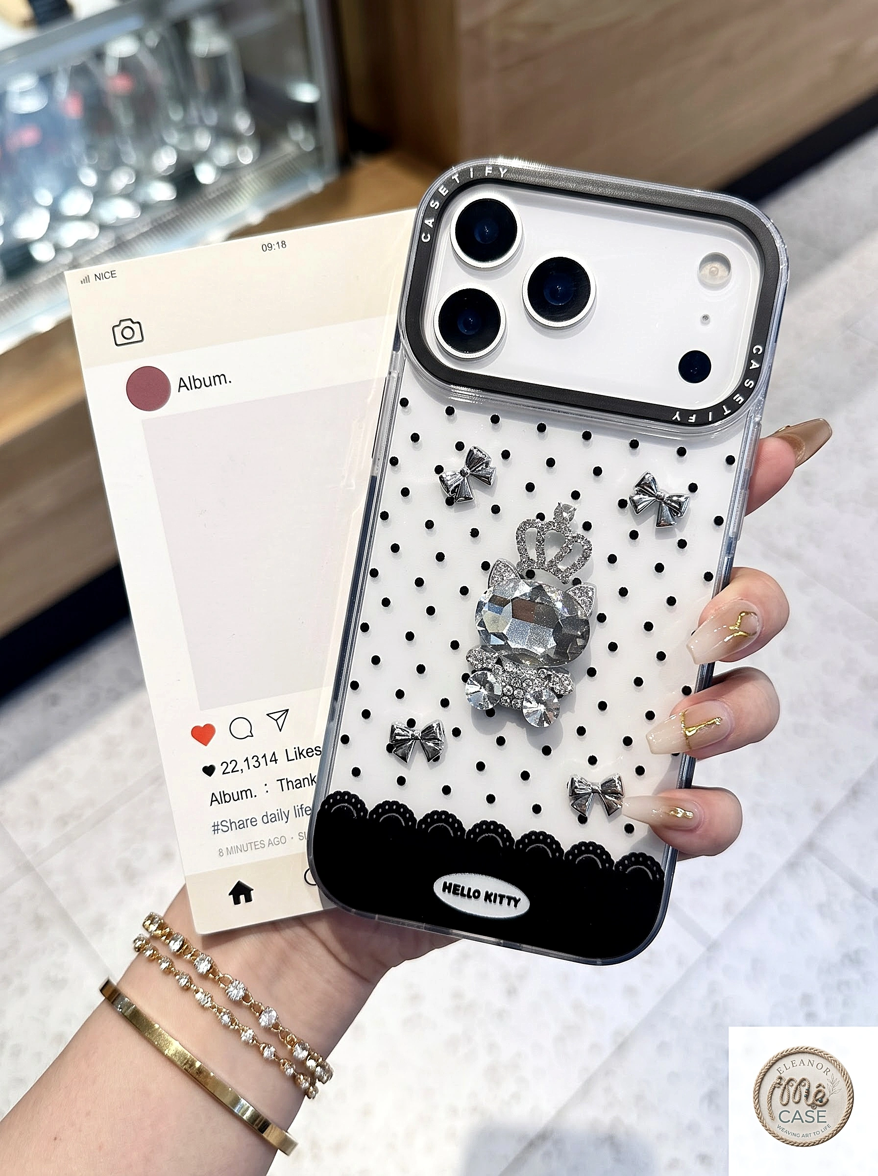 MÃ 110. 🖤 Ốp lưng iphone nữ hoàng pha lê chấm bi -  Crystal Queen Polka Case 👑