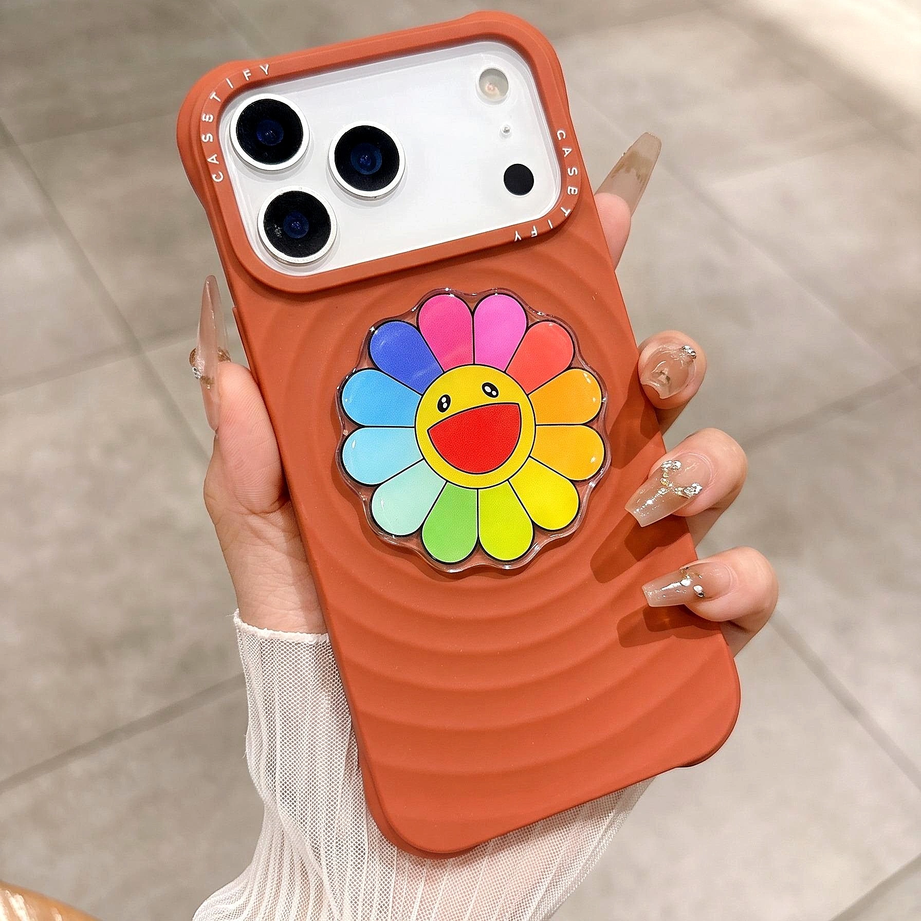 Ốp Lưng Iphone Vân Gợn Sóng Đính Charm Nổi 3D Hoa Mặt Cười Chống Sốc