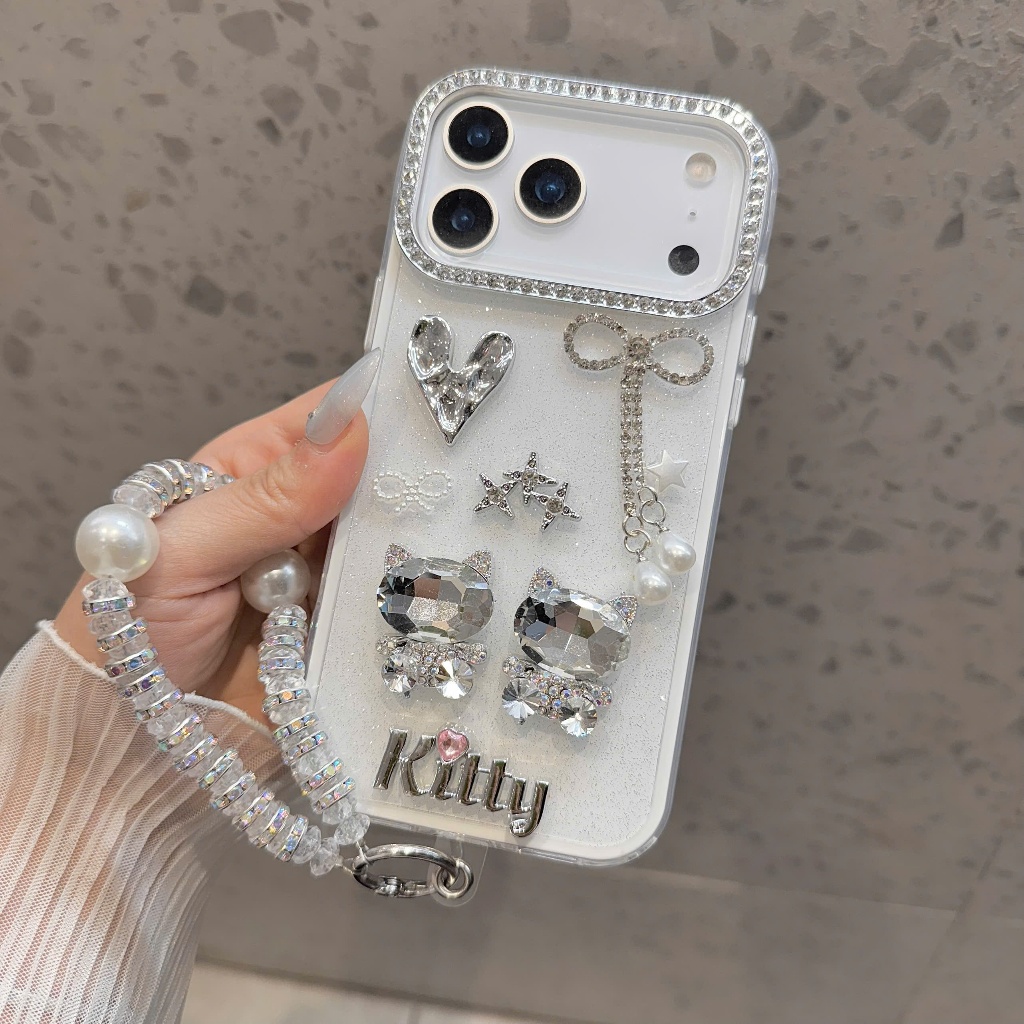Ốp Lưng IPhone GLITTER QUEEN KITTY – Ốp Lưng Mèo Đính Đá Sang Trọng Có Dây Đeo