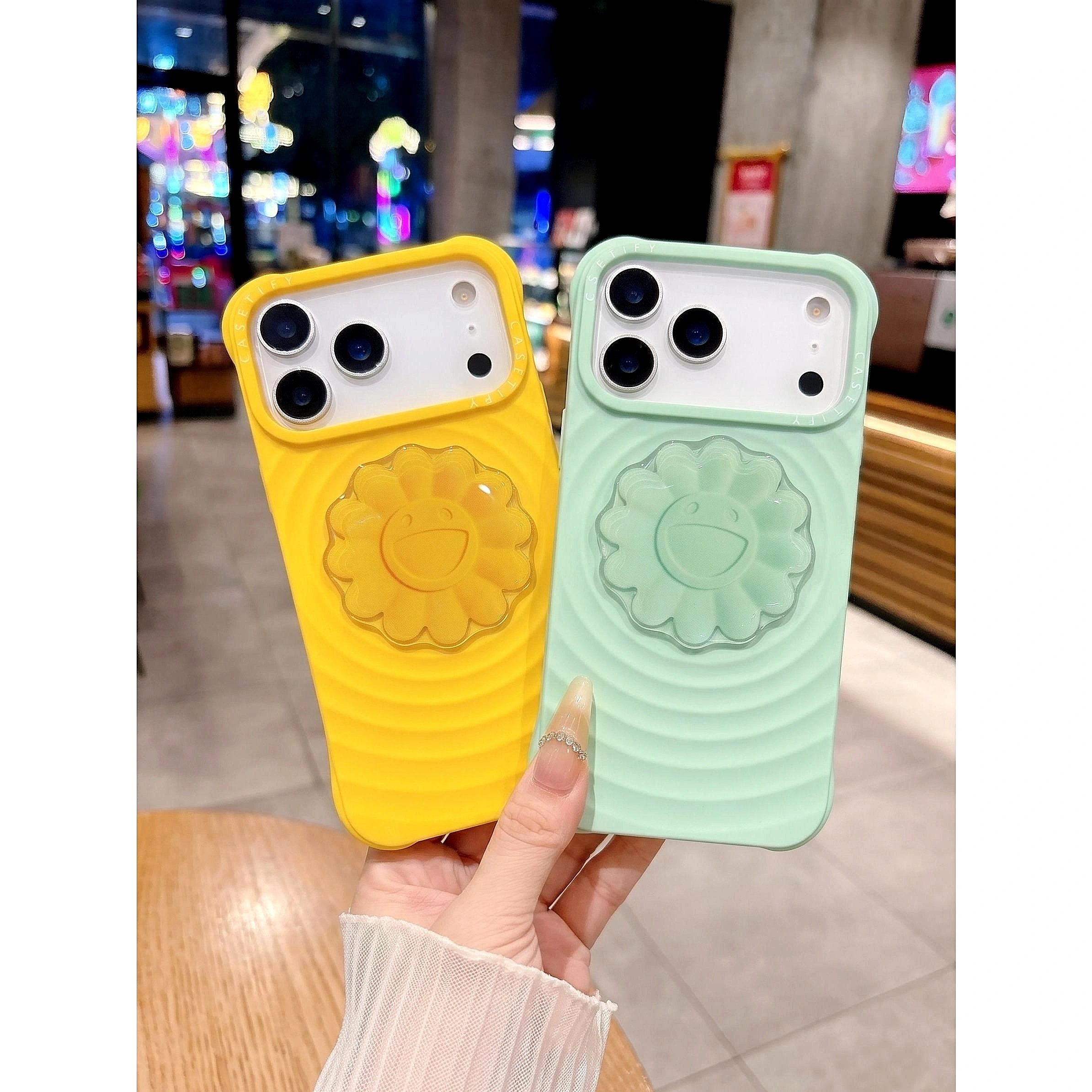Ốp Lưng Iphone Vân Gợn Sóng Đính Charm Nổi 3D Hoa Mặt Cười Chống Sốc