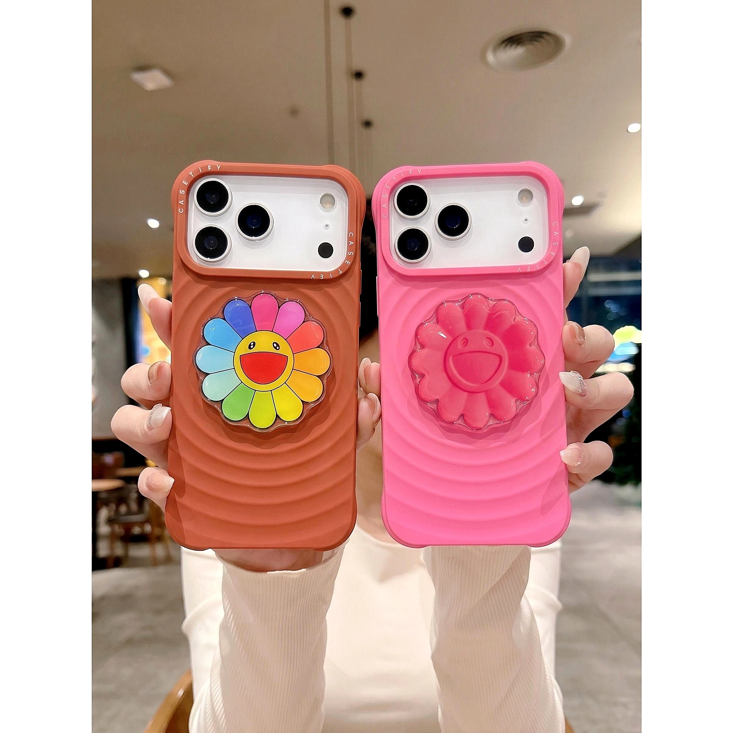 Ốp Lưng Iphone Vân Gợn Sóng Đính Charm Nổi 3D Hoa Mặt Cười Chống Sốc