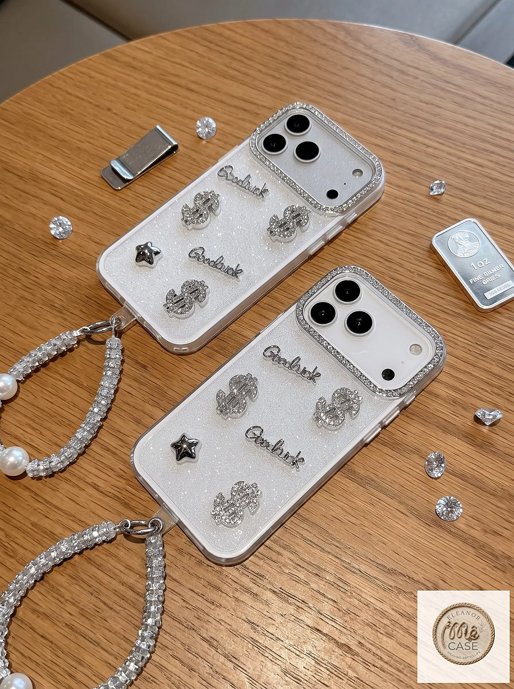 Ốp iPhone Luxury Đính Đá Kèm Dây Ngọc Trai