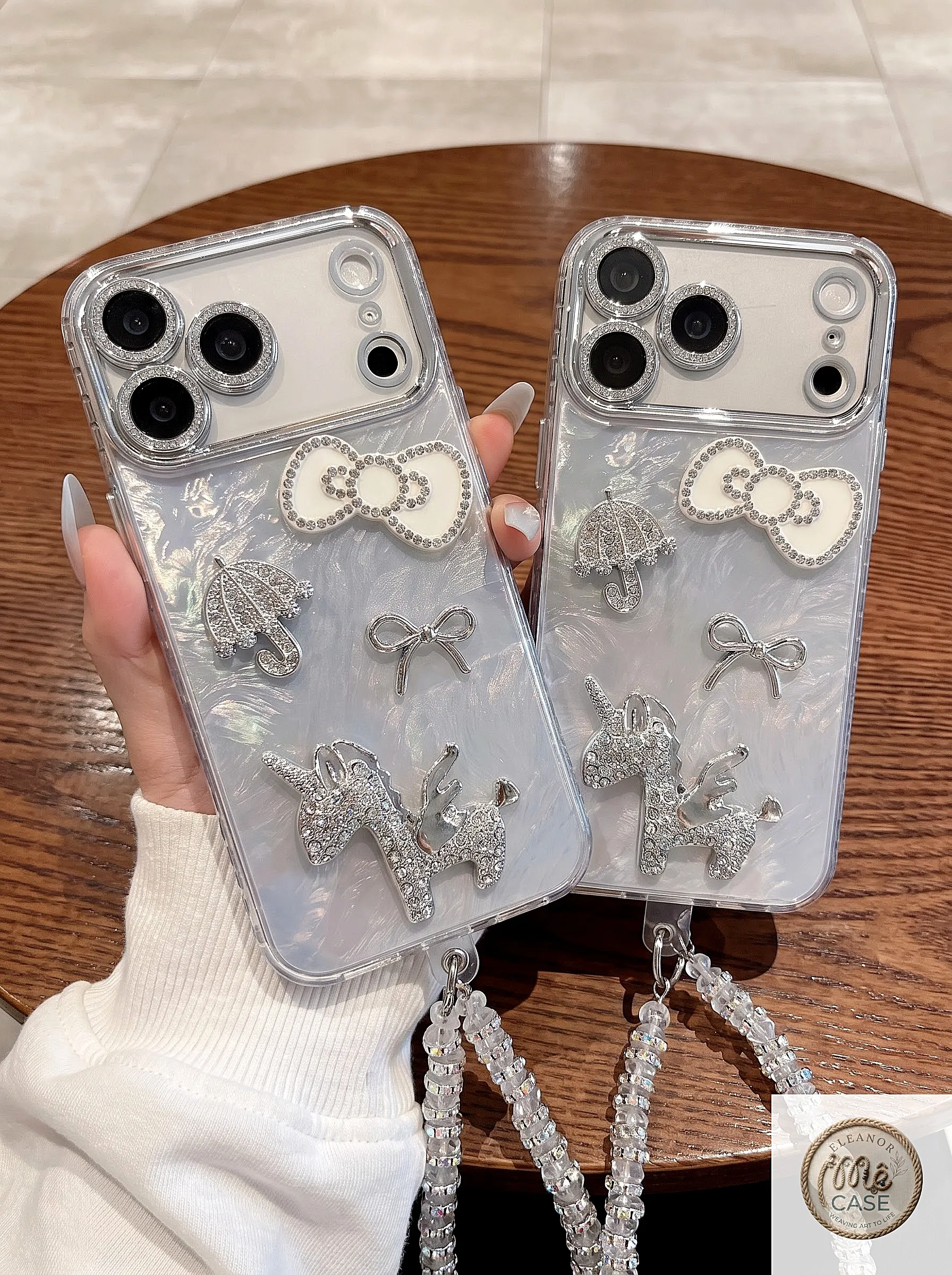 ỐP LƯNG IPHONE GẮN CHAMR BLING BLING UNICORN GALAXY – PHÉP MÀU LẤP LÁNH TRÊN ĐÔI TAY