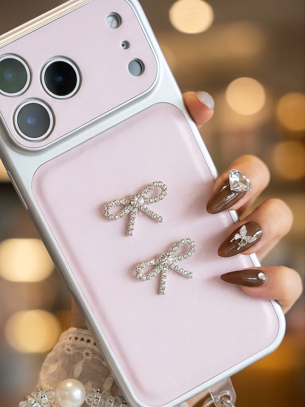 ✨ ỐP LƯNG DA DOUBLE BOW CRYSTAL – VẺ ĐẸP TIỂU THƯ SANG CHẢNH ✨