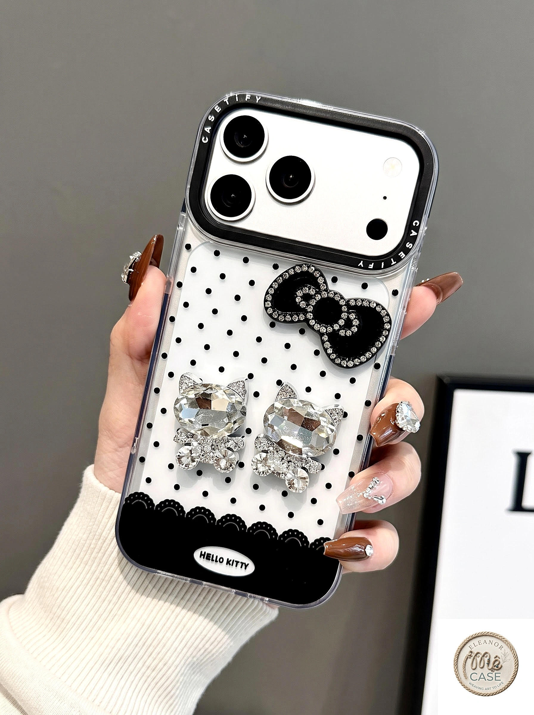Ốp Lưng Iphone Pha Lê Nàng Mèo Kiêu Xa -  Cat Black And White 🐱🖤🤍