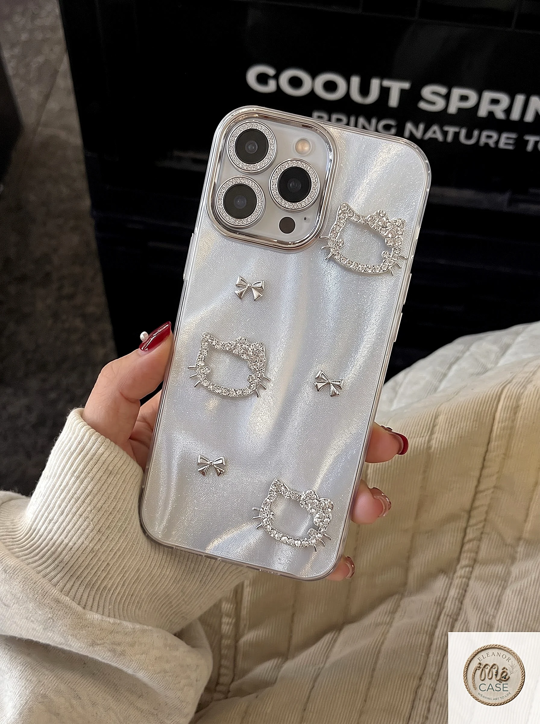 Ốp Lưng iPhone Silver Kitty - Dễ Thương Nhưng Phải Sang