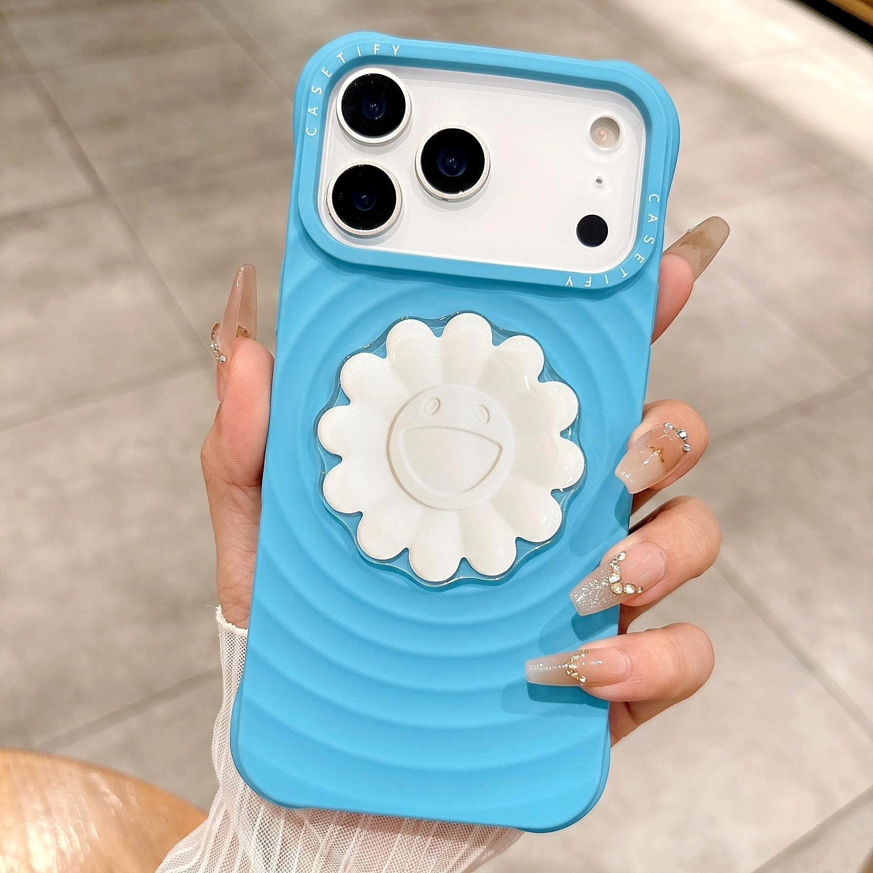 Ốp Lưng Iphone Vân Gợn Sóng Đính Charm Nổi 3D Hoa Mặt Cười Chống Sốc