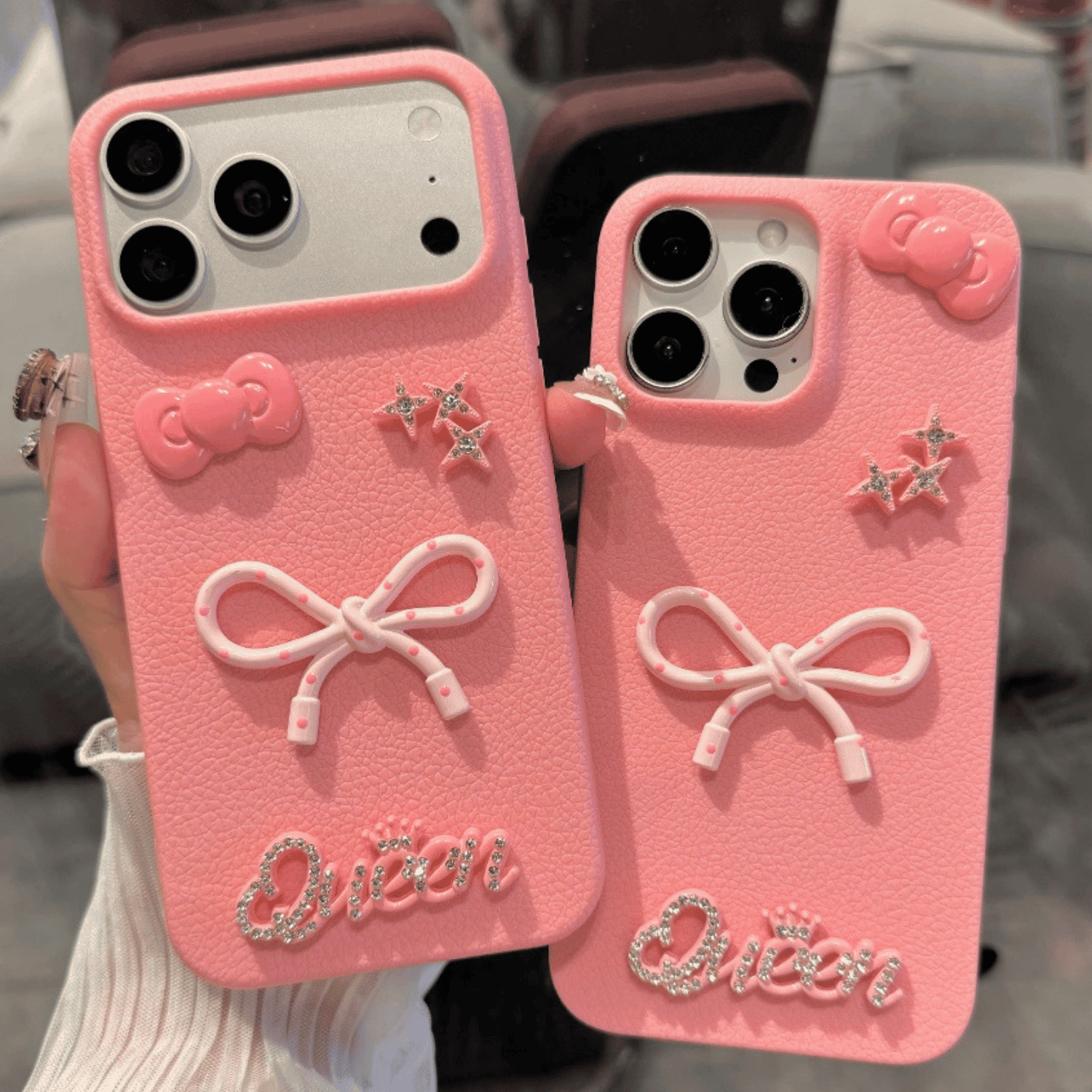 Ốp Lưng iPhone Da Vân Pink Luxury Gắn Charm