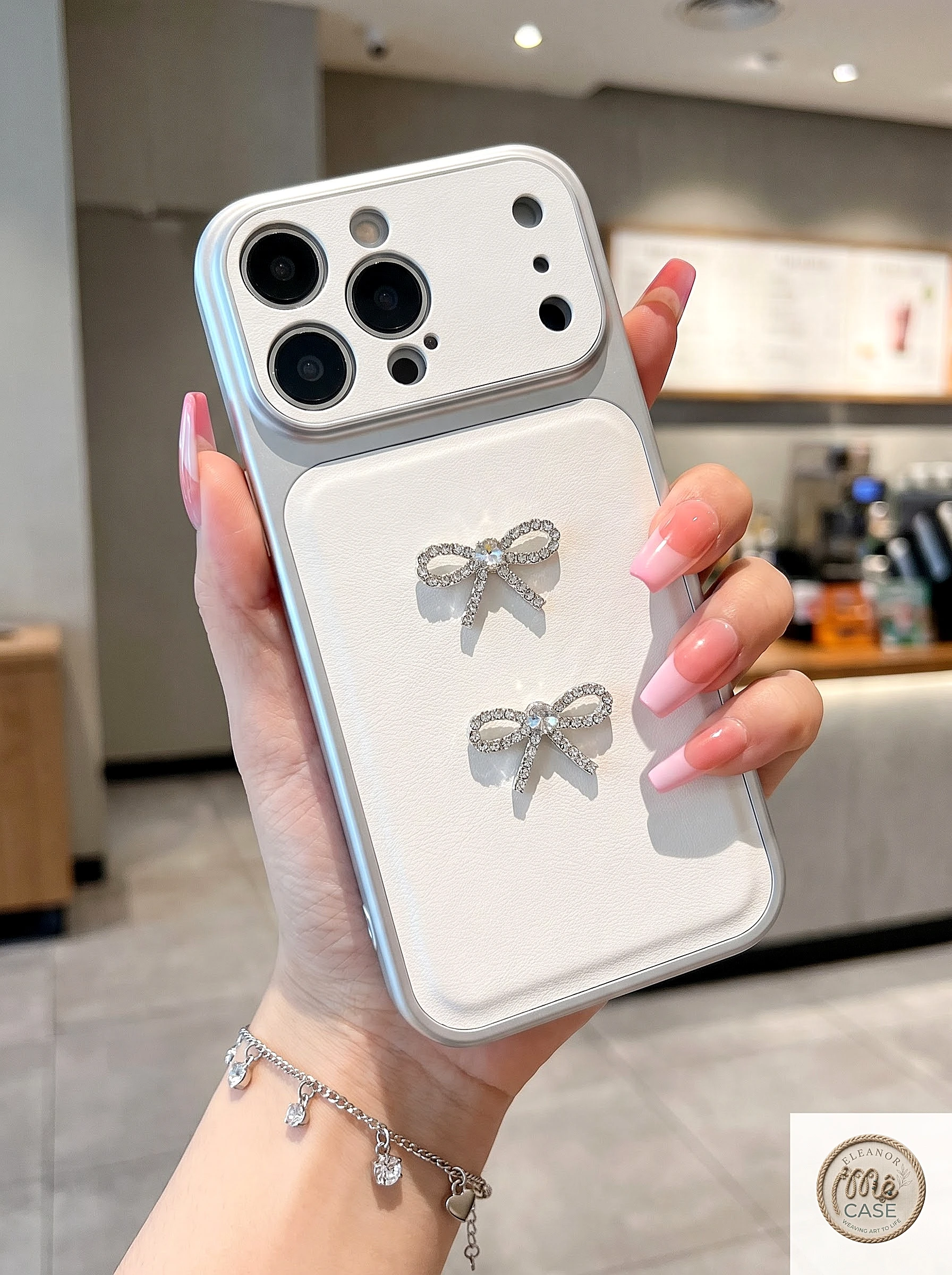 MÃ 73. ✨ ỐP LƯNG DA DOUBLE BOW CRYSTAL – VẺ ĐẸP TIỂU THƯ SANG CHẢNH ✨