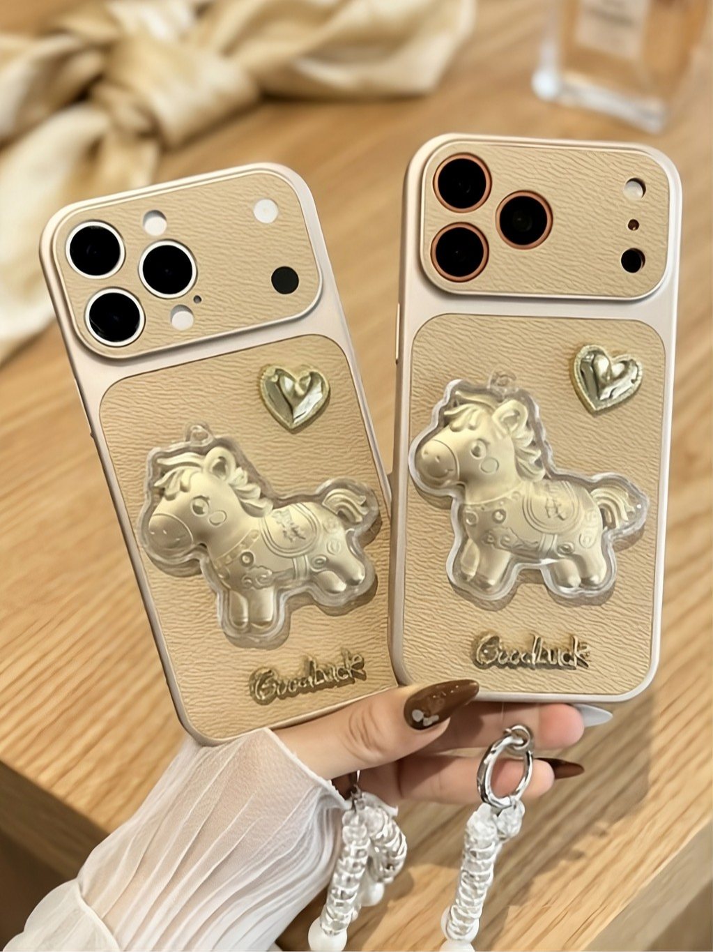 ✨ ỐP LƯNG IPHONE DA NGỰA VÀNG 