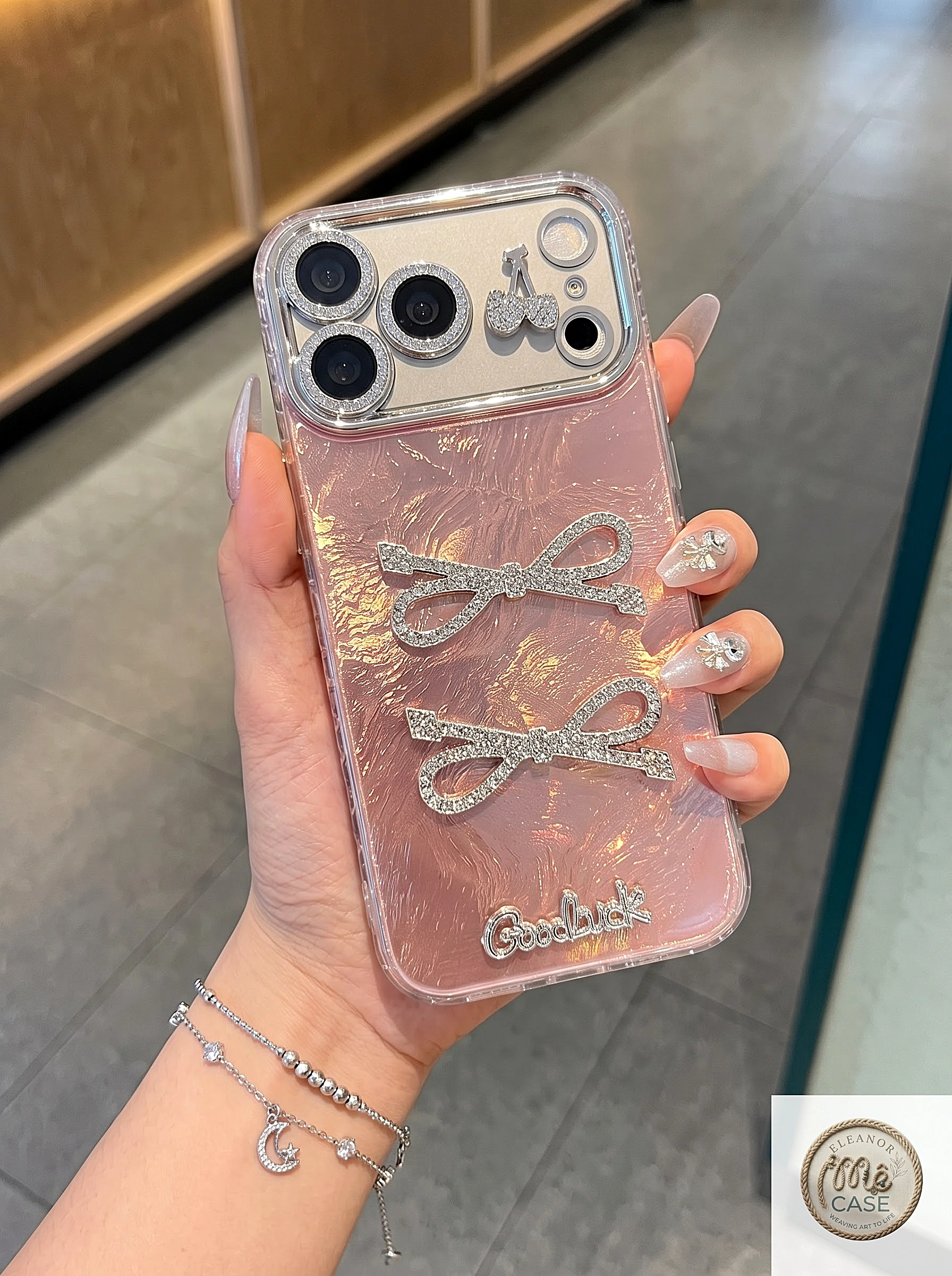 MÃ 69. ỐP LƯNG IPHONE NƠ ĐÍNH ĐÁ LẤP LÁNH SANG CHẢNH CHO NÀNG ✨🎀-  LUXURY BLING BOW CASE + Dây
