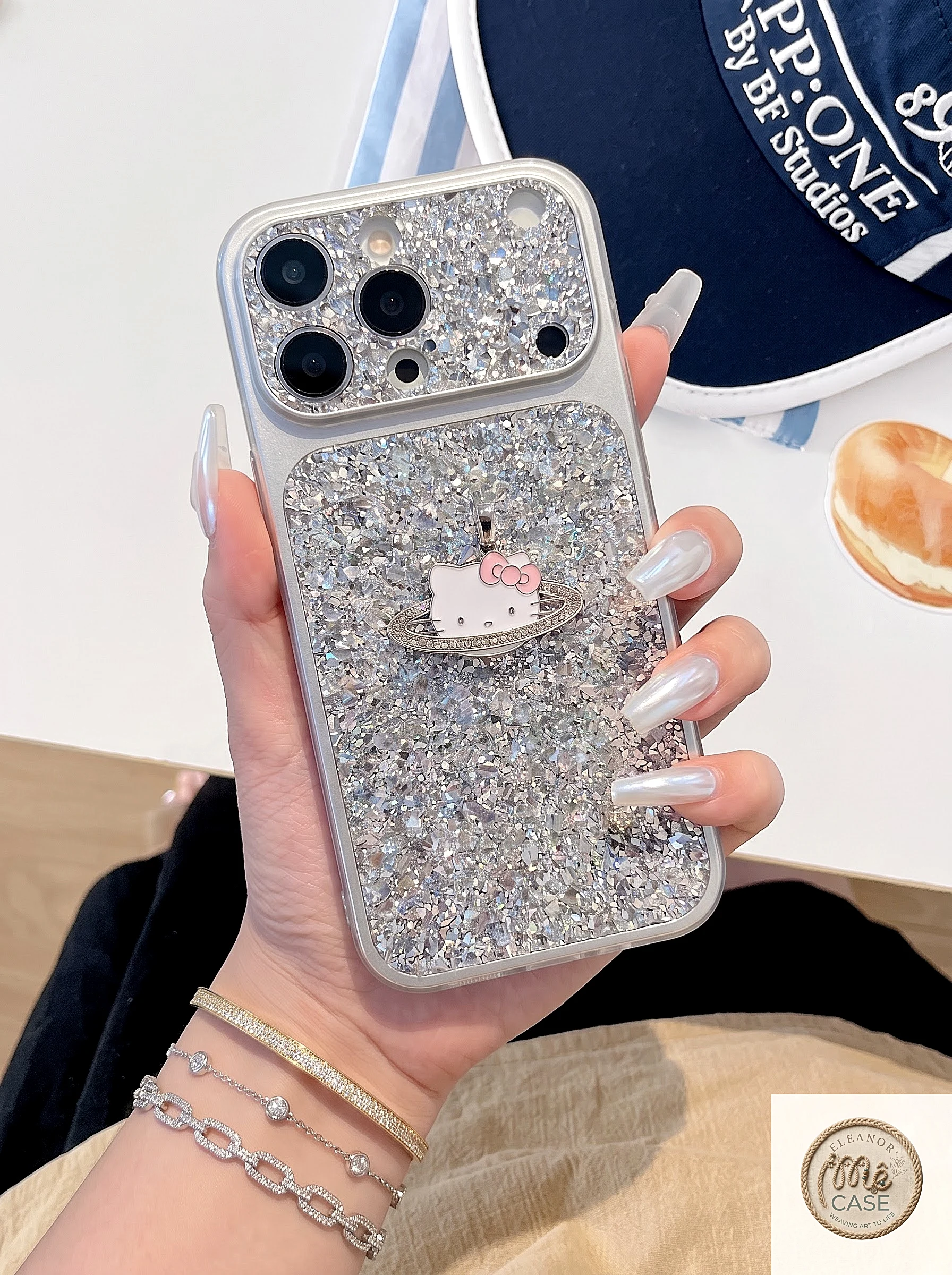 MÃ 124. Ốp Lưng iPhone Glitter Kitty - Sang Trọng và Cute