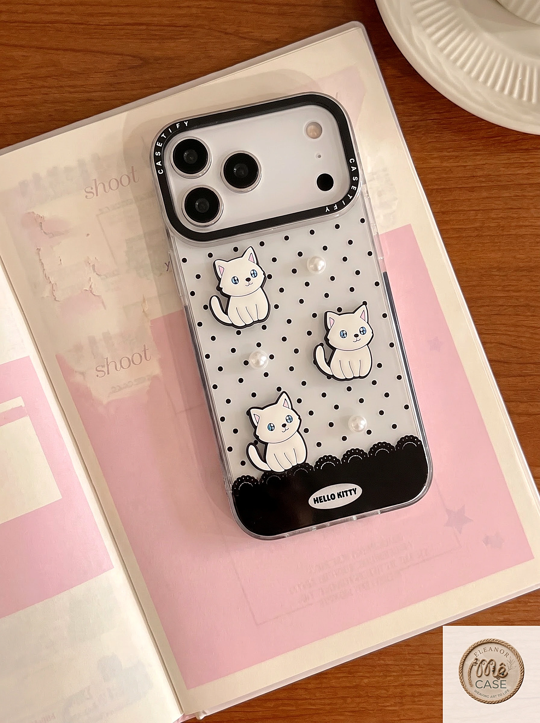 Ốp Lưng iPhone Bé Mèo Chấm Bi