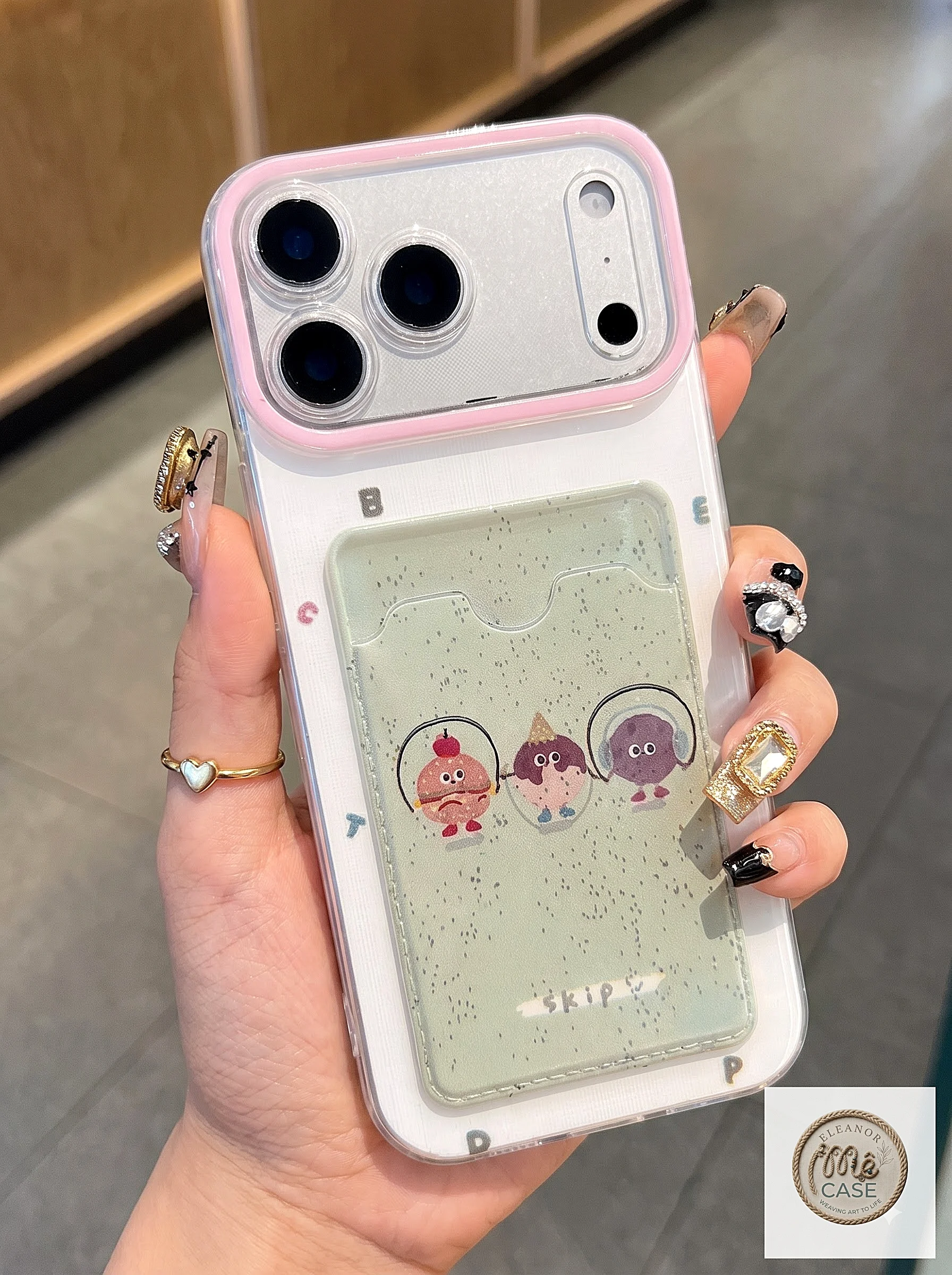 Ốp Lưng Cute Card Holder – Ốp Lưng Kèm Ngăn Đựng Thẻ Trend 2026 (Tặng kèm 1 bộ charm)