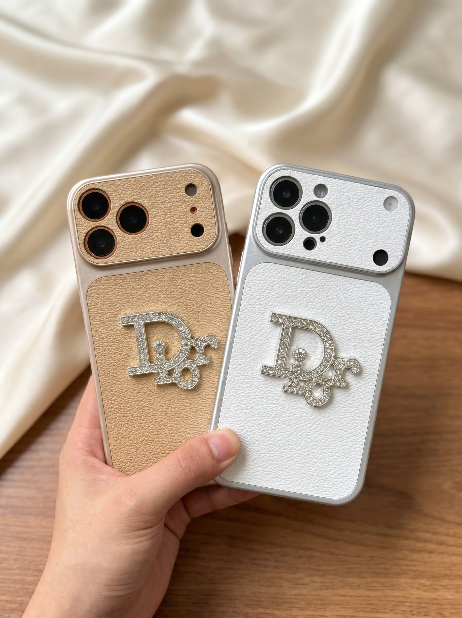 🌟 Ốp Lưng Da Nhám Cao Cấp Điểm Charm Chữ Dior Đính Đá Lấp Lánh
