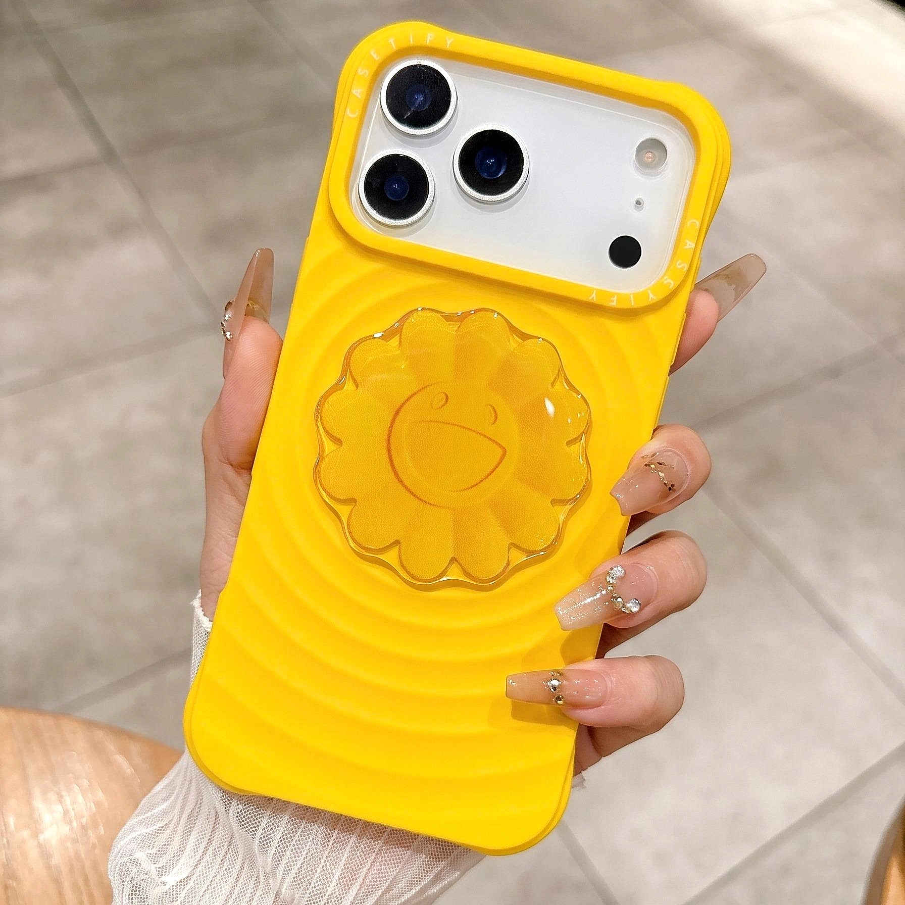 Ốp Lưng Iphone Vân Gợn Sóng Đính Charm Nổi 3D Hoa Mặt Cười Chống Sốc
