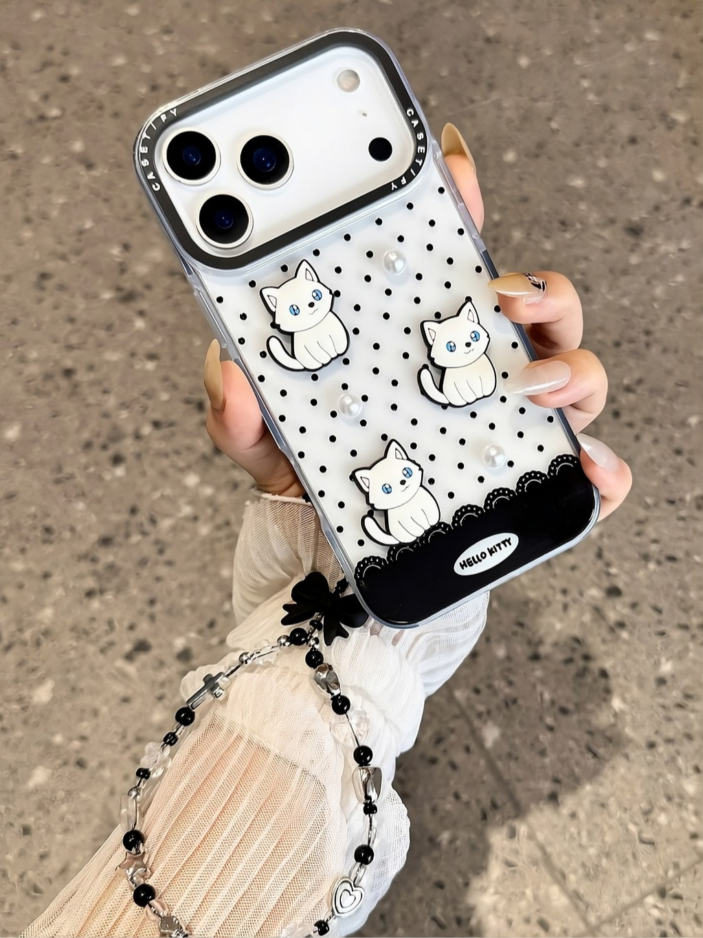 Ốp Lưng iPhone Bé Mèo Chấm Bi