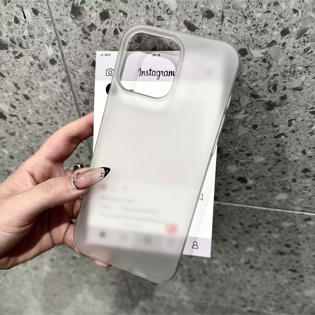 Ốp Lưng IPHONE Cứng Nhám Mờ (Frosted Matte) đỉnh cao của sự tối giản và sang trọng
