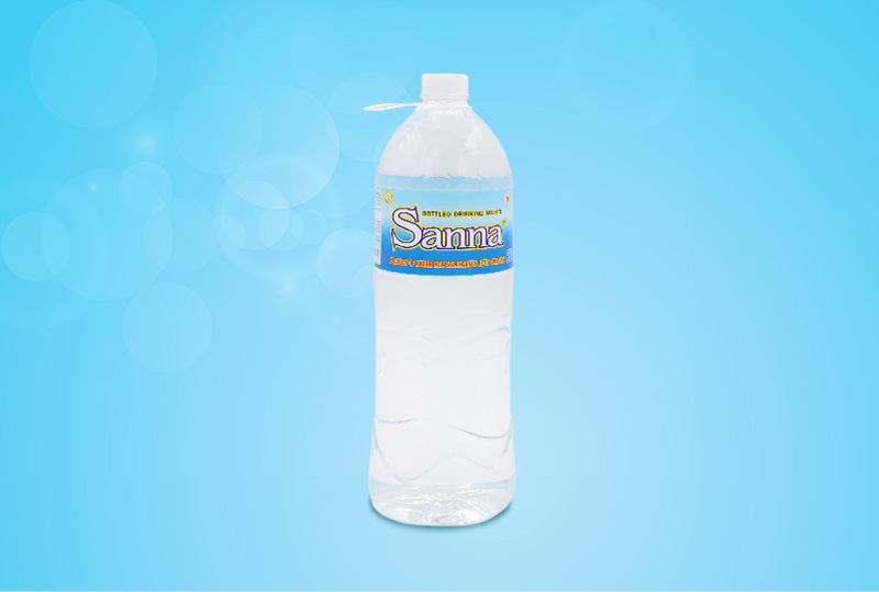 Nước uống Sanna đóng chai 1500ml