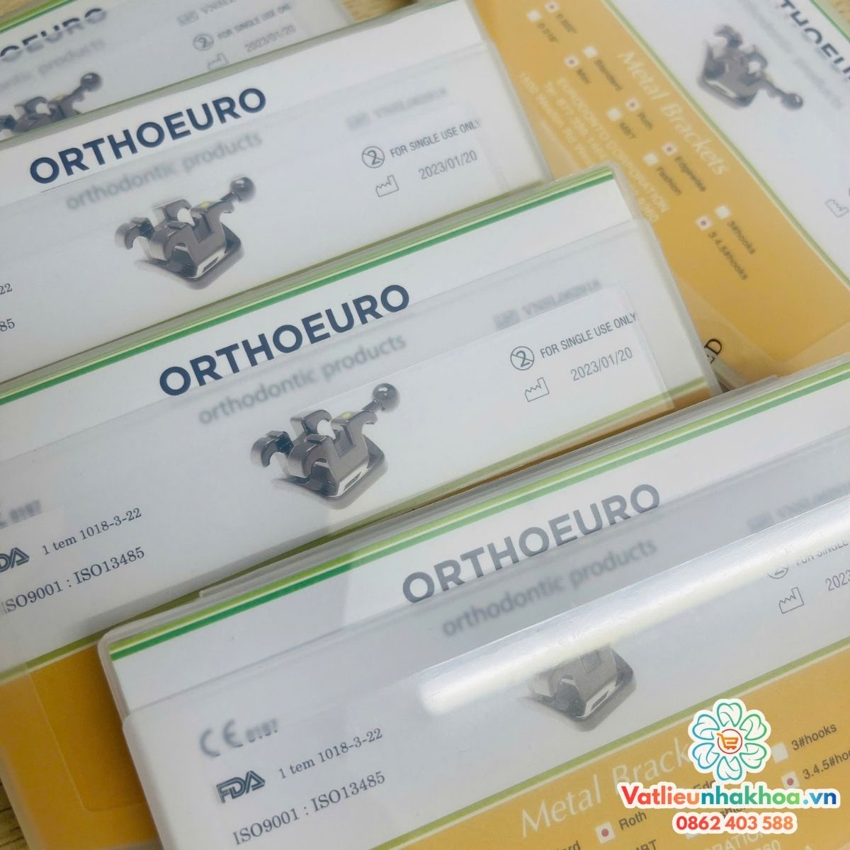 Mắc cài kim loại OrthoEuro (MUA 4 TẶNG 1)