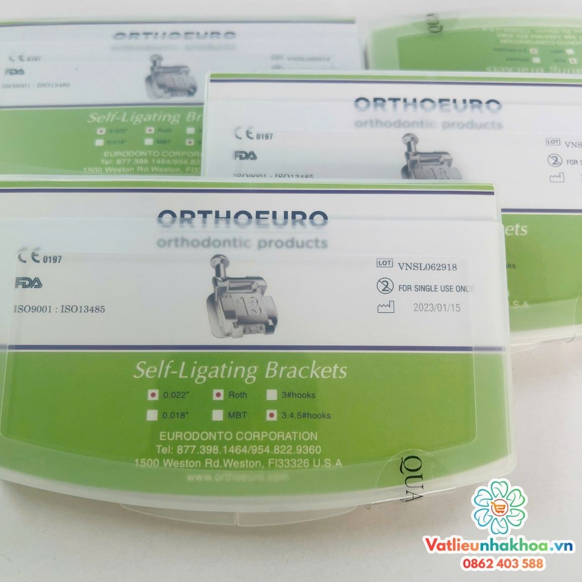 Mắc cài kim loại tự khóa OrthoEuro xanh lá (tự buộc) (MUA 3 TẶNG 1)