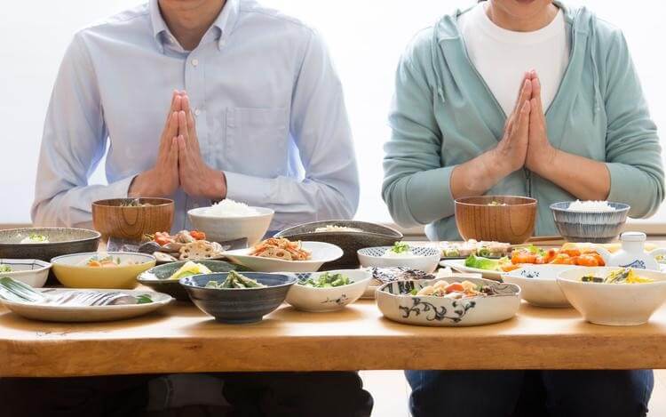 VĂN HÓA ĂN UỐNG CỦA NGƯỜI NHẬT CÓ GÌ ĐỘC ĐÁO?