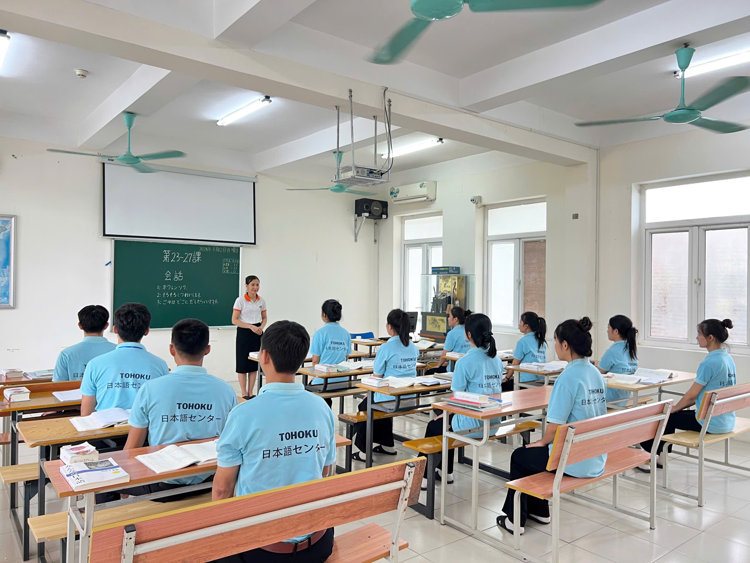 LỚP HỌC TIẾNG NHẬT TẠI TRUNG TÂM TOHOKU SÔNG ĐÀ