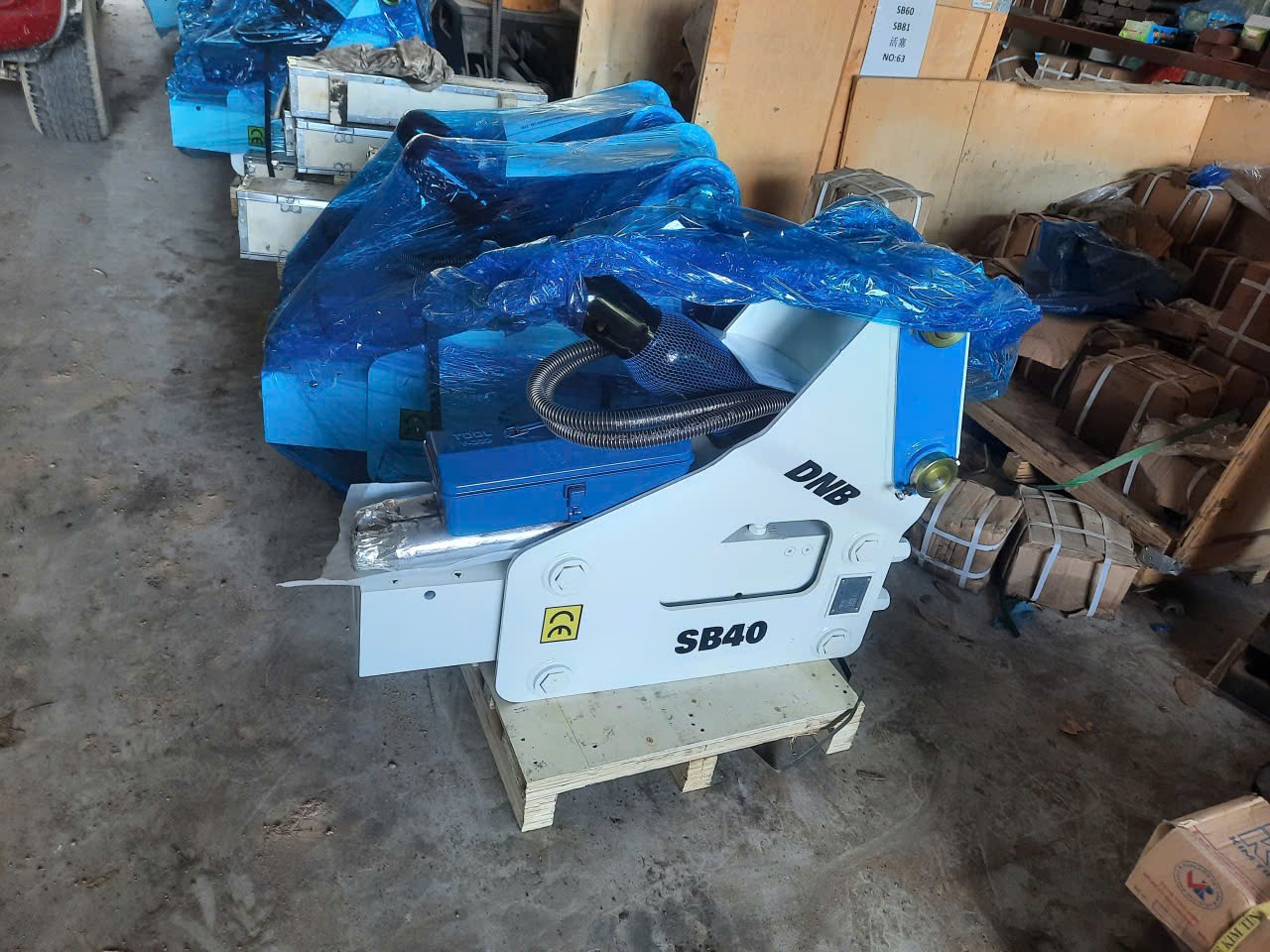 Búa phá đá lắp máy 50