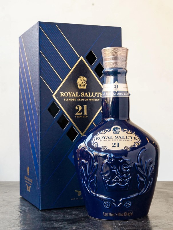 Royal Salute 21 Years Old – The Signature Blend (70cl – 40% ABV)