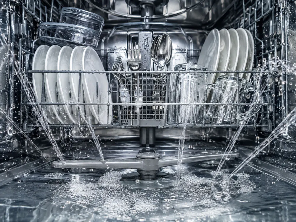 Viên rửa bát càng nhiều bọt có phải càng sạch trong máy rửa bát