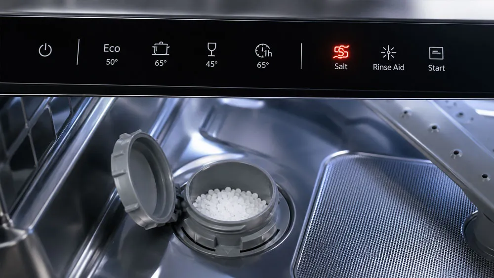 Đèn cảnh báo thiếu muối trên bảng điều khiển máy rửa bát